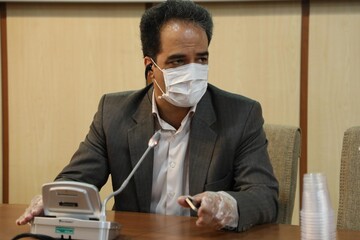 توزیع ۸۰۰ هزار ماسک در داروخانه های استان قم