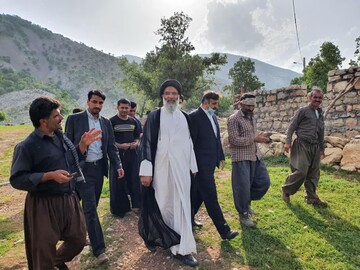 بازدید نماینده ولی‌فقیه در خوزستان از روستای محروم «احمدفداله»+عکس