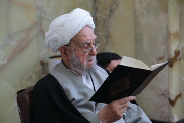 رئیس شورای سیاست گذاری ائمه جمعه درگذشت آیت الله امینی را تسلیت گفت