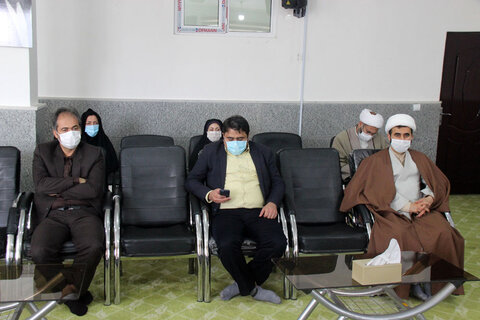 تصاویر/ نشست تجلیل از گروه‌های جهادی طلاب فعال در مبارزه با کرونا و مدافعان سلامت