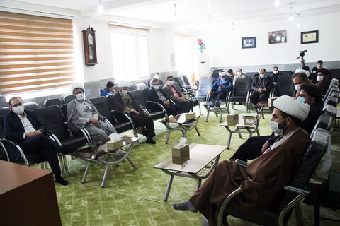 تصاویر/ نشست تجلیل از گروه‌های جهادی طلاب فعال در مبارزه با کرونا و مدافعان سلامت