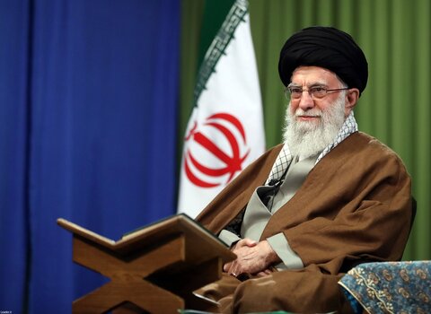 Ayatollah Khamenei:  Not being afraid of the US is a result of acting according to the Qur'an