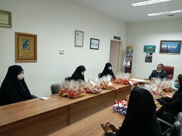 تقدیر از کادر درمانی با اهدای ۱۰۵ بسته فرهنگی