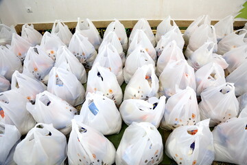 کمک ۷۰۰ میلیونی مدرسه علمیه سوسنگرد به خانواده های نیازمند