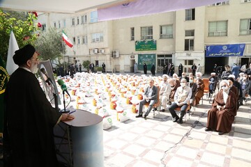 کمک های مؤمنانه نشانه همدلی و روحیه جهادی ملت ماست