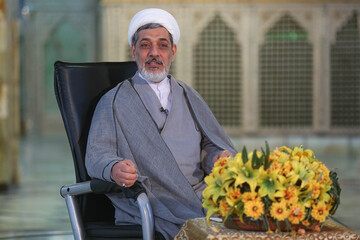 تشویق گناهکار موجب تباهی جامعه می‌شود