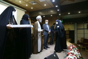 آیین تجلیل از بانوان خیّر استان قم برگزار شد