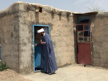 تصاویر/ رزمایش مواسات و همدلی طلاب جهادی در روستاهای محروم دهلران