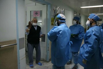 توزیع بسته متبرک اهدایی آستان قدس رضوی بین بیماران کرونایی اهر