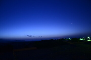 نمازگزاران ۸ دقیقه از اول اذان صبح صبر کنند