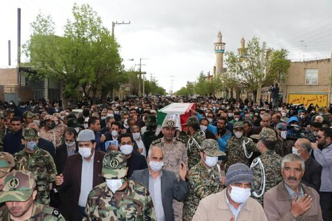 تشییع پیکر شهید شکیبا سلیمی توسط مردم انقلابی شهرستان قروه