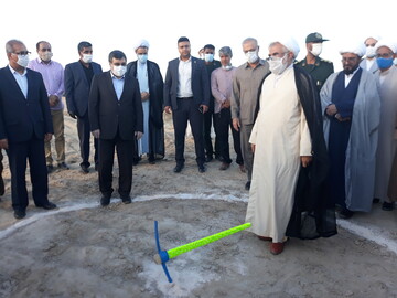 کلنگ ساختمان مدیریت حوزه علمیه هرمزگان به زمین زده شد