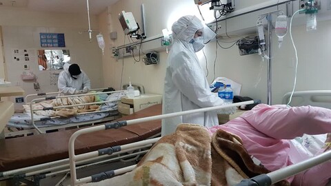 تصاویری از حضور بانوان طلبه جهادگر در بیمارستان شهید بهشتی قم