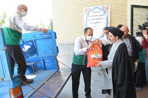 تصاویر/ کمک مؤمنانه دفتر آستان قدس رضوی در آذربایجان غربی