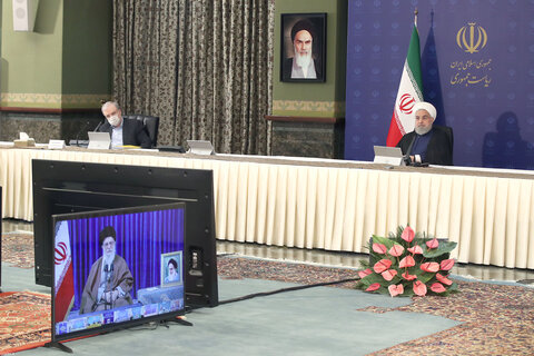 تصویری رپورٹ|رہبر انقلاب اسلامی کی انسداد کورونا کمیٹی کے اجلاس میں ویڈیو لینک کے ذریعہ شرکت 