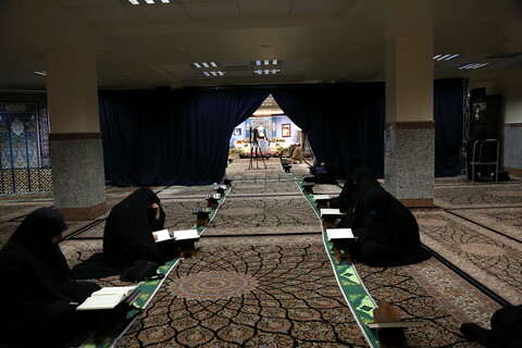 تصاویر/ جلسه آنلاین تفسیر قرآن توسط حجت الاسلام والمسلمین بهجت پور