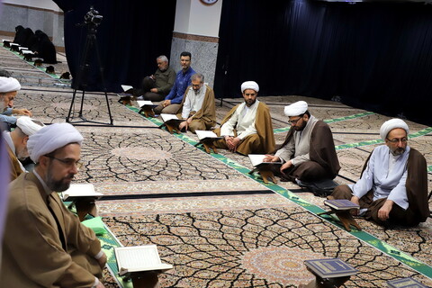 تصاویر/ جلسه آنلاین تفسیر قرآن توسط حجت الاسلام والمسلمین بهجت پور