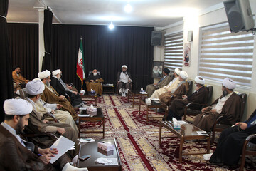 تصاویر / نشست ائمه جمعه همدان با مدیر حوزه علمیه استان