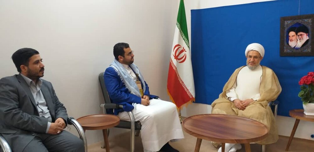 دیدار عدنان قفله سر کنسولی سفارت یمن در تهران با آیت الله اراکی