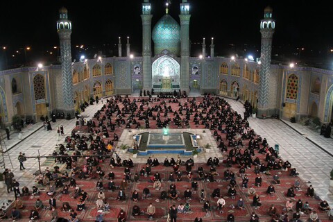 تصاویر/ احیای شب نوزدهم ماه مبارک رمضان در حرم محمد هلال بن علی (ع) آران وبیدگل