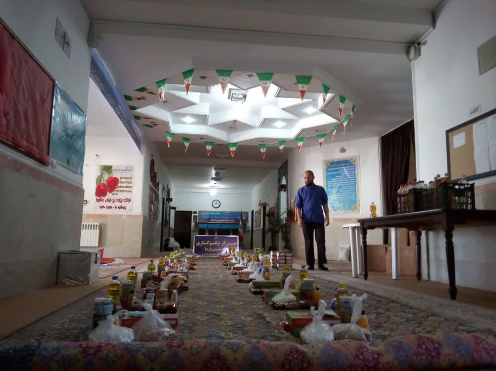 مشارکت بانوان طلبه  رباط کریم در رزمایش همدلی و کمک مومنانه+ عکس