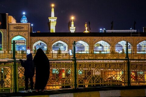 تصویری رپورٹ| حرم امام رضا (ع) کے جوار میں انیسويں رمضان المبارک کی مناسبت سے معنوی تقریب منعقد