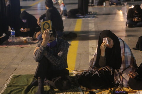تصاویر/ احیای شب بیست و یکم ماه مبارک رمضان در جوار حرم حضرت معصومه (ع)