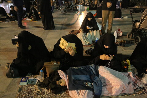 تصاویر/ احیای شب بیست و یکم ماه مبارک رمضان در جوار حرم حضرت معصومه (ع)