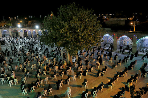 تصاویر احیای شب بیست و یکم ماه مبارک رمضان در امامزاده حسین(ع) قزوین