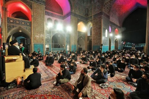 بالصور/ إحياء ليلة الحادي والعشرين من شهر رمضان المبارك في مختلف أرجاء إيران (1)