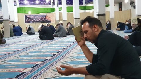 تصاویر/ مراسم احیای شب قدر در حسینیه بزرگ سنندج