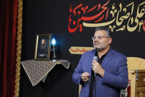 بالصور/ إحياء ليلة الثالثة والعشرين من شهر رمضان المبارك في مختلف أرجاء إيران