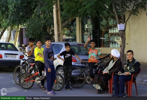 بالصور/ نشاطات طلاب العلوم الدينية التطوعية في مختلف أحياء مدينة قم المقدسة