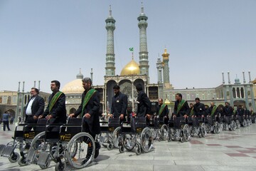 تسهیل زیارت برای سالمندان در حرم مطهر بانوی کرامت