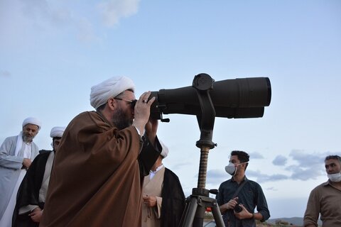تصاویر/ حضور اعضای ستاد استهلال ارومیه برای رؤیت هلال ماه شوال و عید سعید فطر