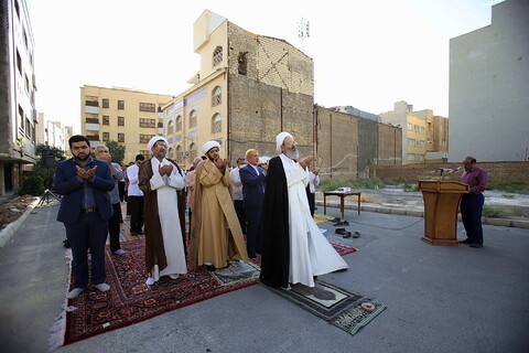 نماز عید فطر در مسجد الزهرا(ع) قم