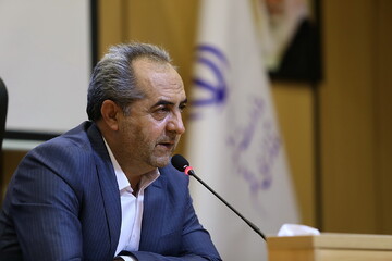 در فاز بازگشایی اماکن مقدسه و تثبیت و مهار بیماری قرار داریم