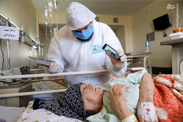 حضور روانشناسان جهادی حوزه علمیه اهواز در بیمارستان‌های کرونایی