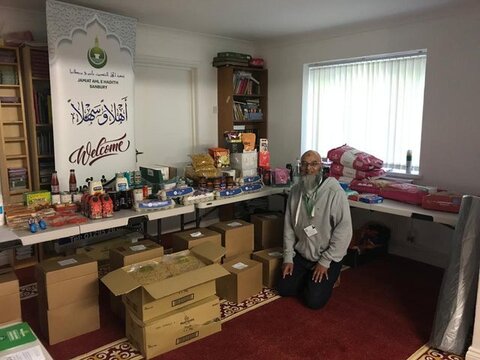 کمک رسانی های مسجدی بنبری بریتانیا همچنان ادامه دارد