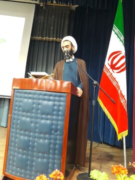 نماینده مردم خمینی شهر در مجلس: صداقت، کلید اعتماد مردم به مسئولان است