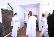 حضور رئیس جمهور نیجریه در اولین نماز جمعه پساکرونا+تصاویر