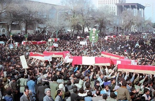  ماجرای ورود شهدا به اصفهان و صف کشیدن جوانان برای حضور در جبهه