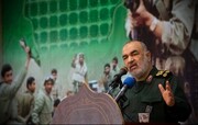 آمریکا فروپاشیده است/ ملت ایران در اوج اقتدار و عزت مشکلات را پشت سر می‌گذارد