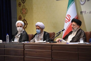 هیچ بانکی حق ندارد بنگاه های تولیدی را تعطیل کند