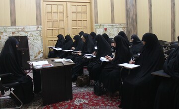برگزاری آزمون‌های ۱۳ دوره معارفی با شرکت ۲۹۶ دانش‌آموخته بانو