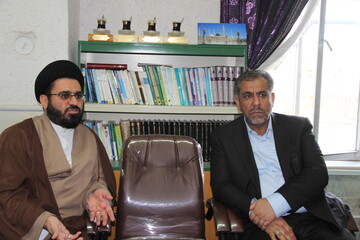 بازدید استاندار قزوین از دفتر پاسخگویی به سؤالات شرعی حوزه