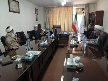 تعامل و ارتباط دو سویه حوزه علمیه و مجلس بیش از پیش تقویت شود