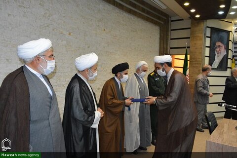 بالصور/ إقامة مؤتمرات ولجان لتبليغ الخطوة الثانية للثورة الإسلامية في مختلف أرجاء إيران