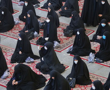 کارگاه مهارت‌های «دخترداری» در حرم بانوی کرامت برگزار شد