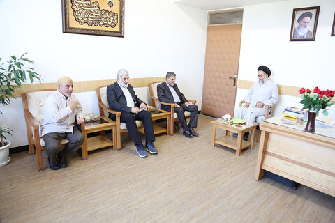 دیدار مسئولان دفتر کتائب حزب الله عراق در قم با مدیر جامعه الزهرا